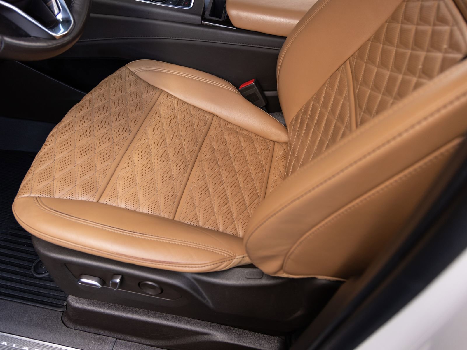 Used 2022 Cadillac Escalade Sport w/ Touring Package image 18