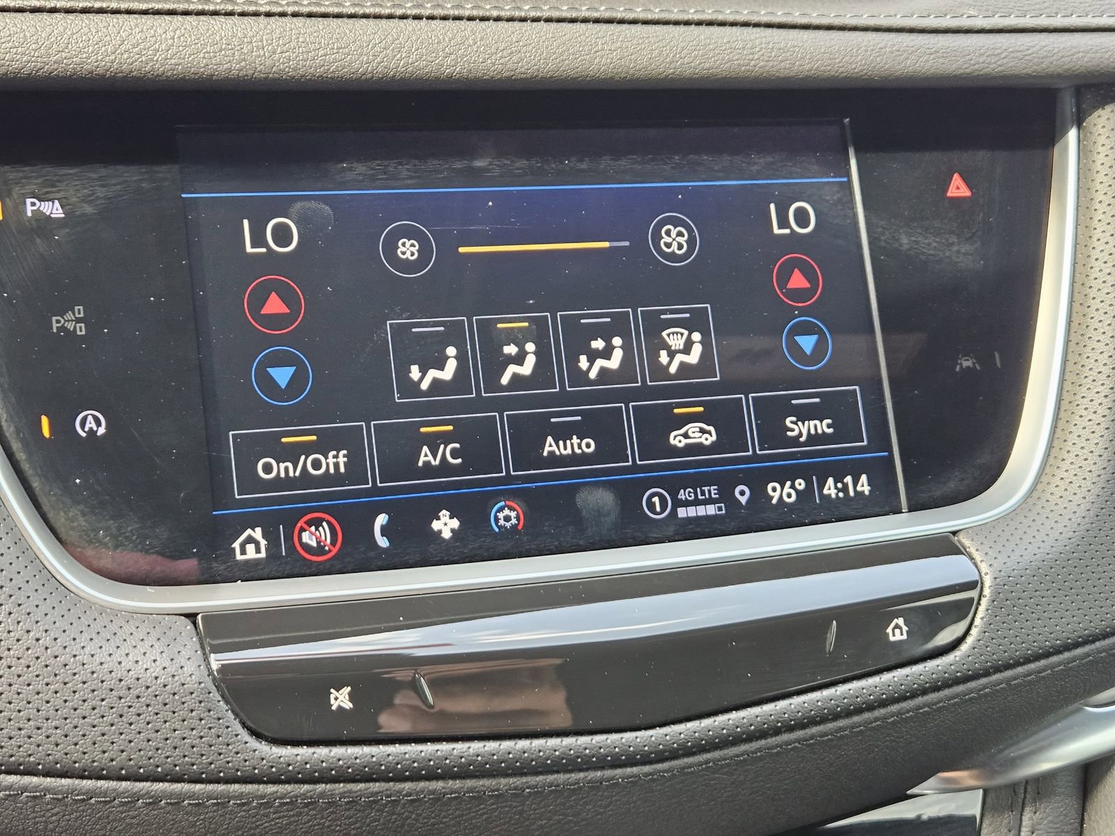 New 2026 Cadillac XT5 Luxury w/ LPO, ONYX Package FWD image 18