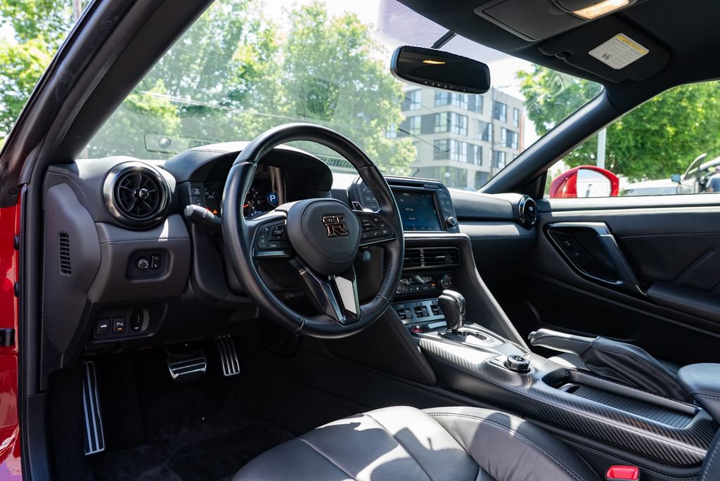 Used 2020 Nissan GT-R Premium w/ Premium Interior Package AWD/4WD image 22