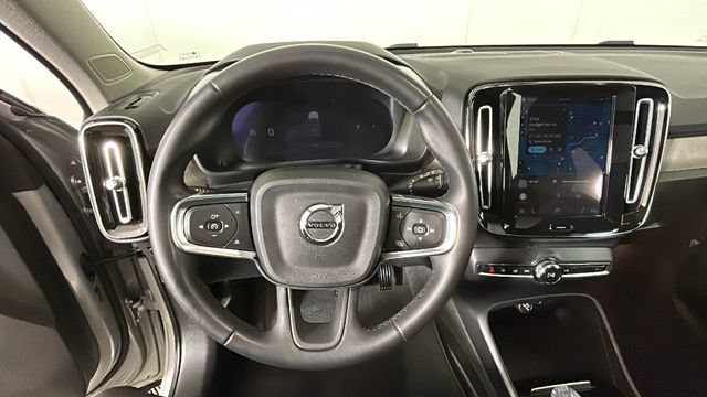Used 2023 Volvo XC40 B4 Ultimate FWD image 14