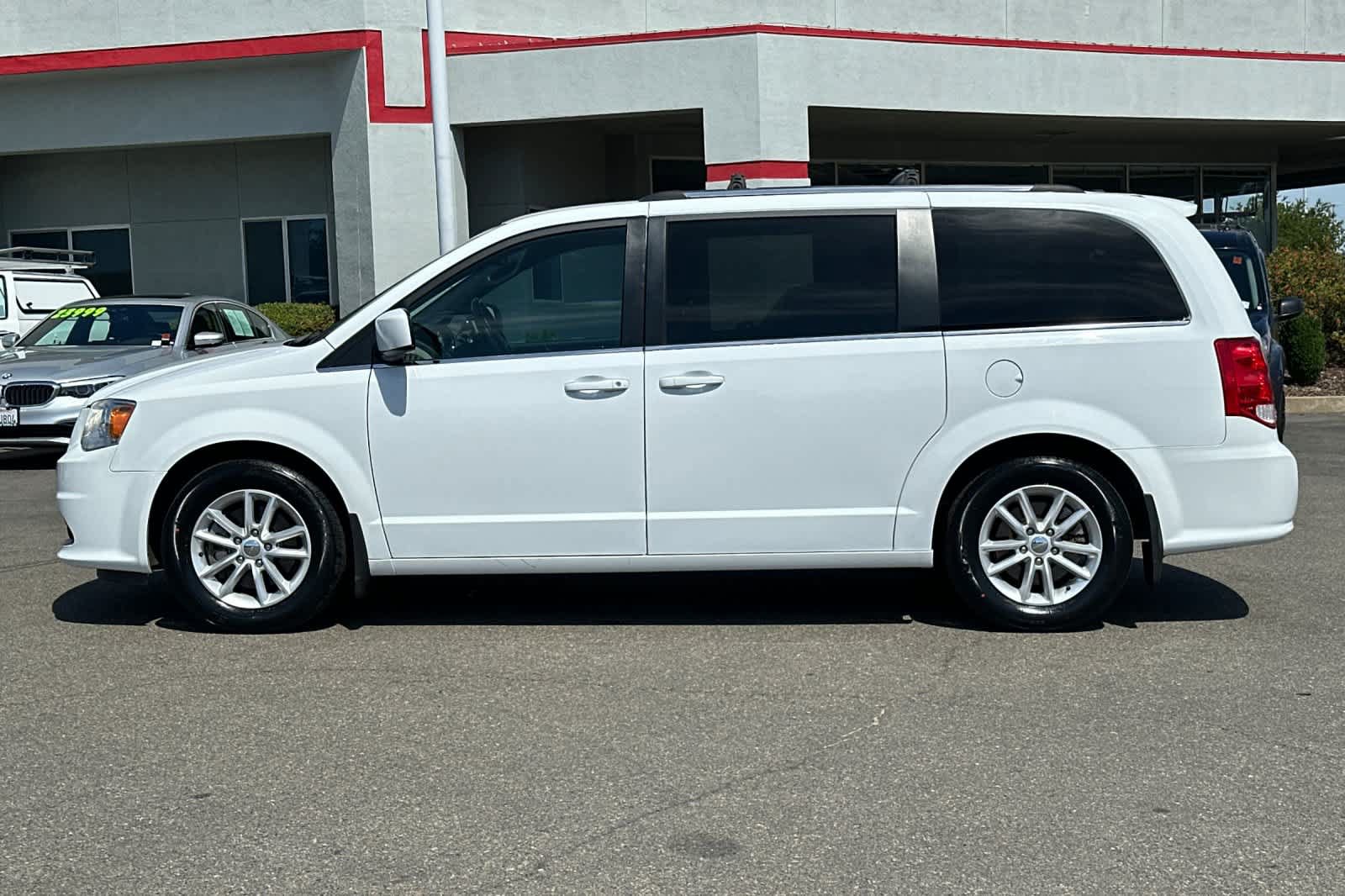 Used 2019 Dodge Grand Caravan SXT FWD image 9