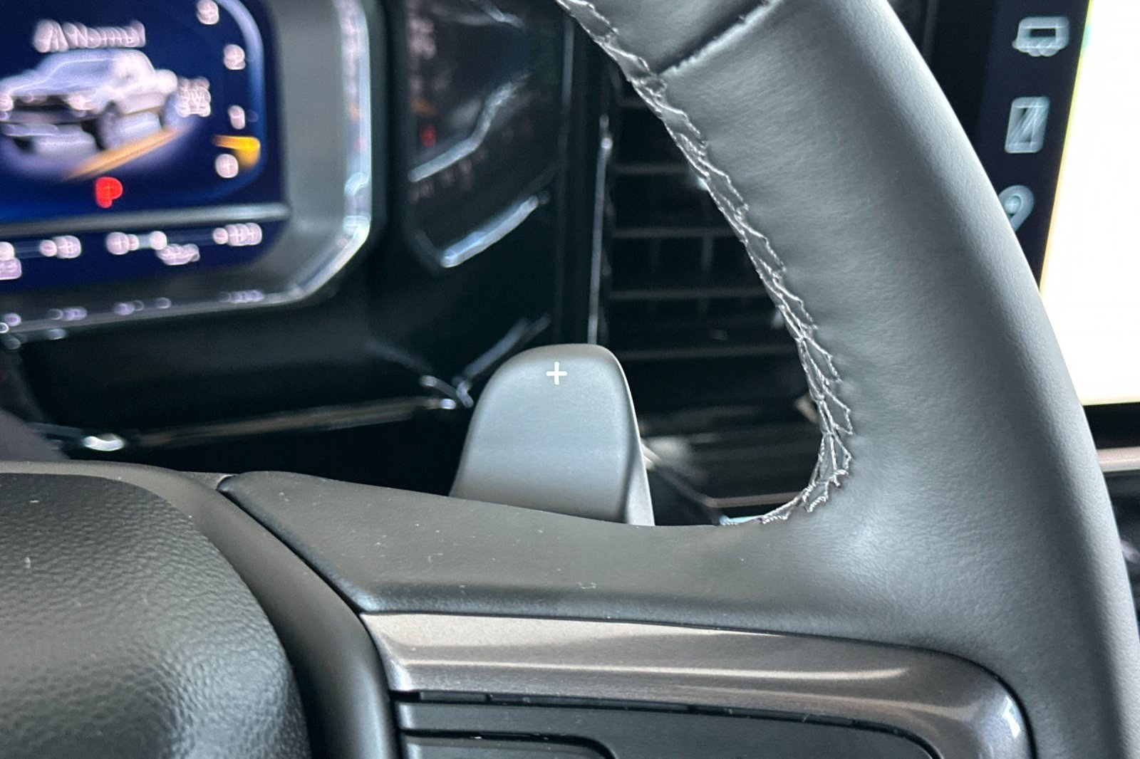 Used 2025 Chevrolet Silverado 1500 ZR2 w/ Technology Package image 40