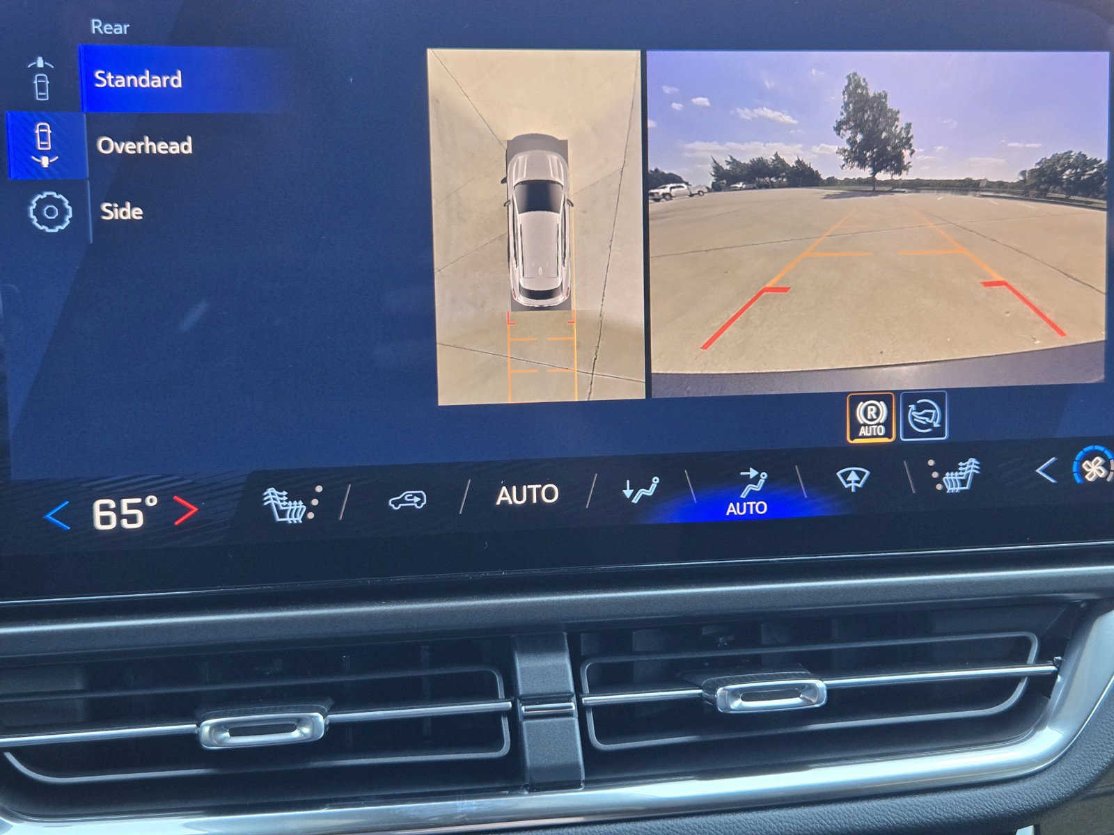 New 2026 Chevrolet Equinox EV LT w/ Comfort Package image 13