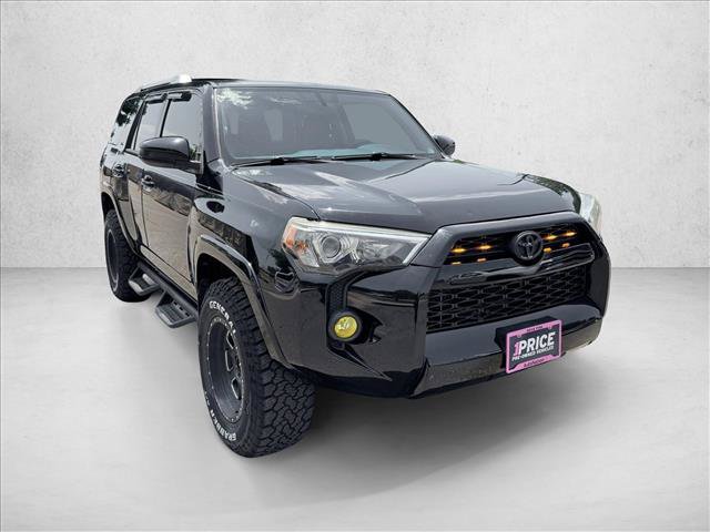 Used 2016 Toyota 4Runner SR5 AWD/4WD image 3