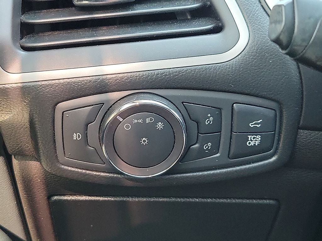 Used 2019 Ford Edge SEL w/ Equipment Group 201A AWD/4WD image 14