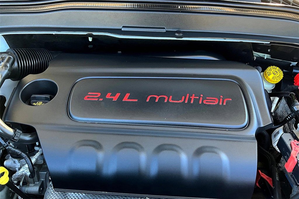 Used 2018 Jeep Renegade Limited w/ Safety & Security Group image 32