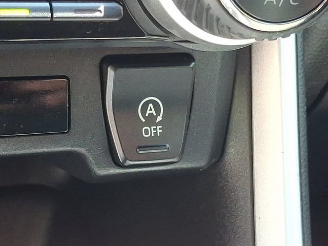 Used 2022 Toyota RAV4 XLE AWD/4WD image 22