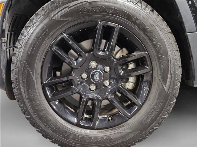 Used 2024 Land Rover Defender 110 S image 23