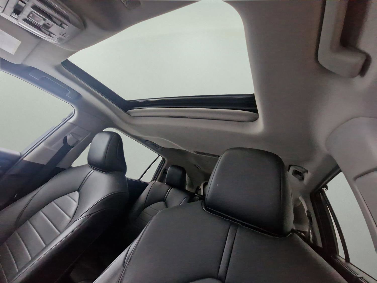 Used 2021 Toyota Highlander XLE image 28