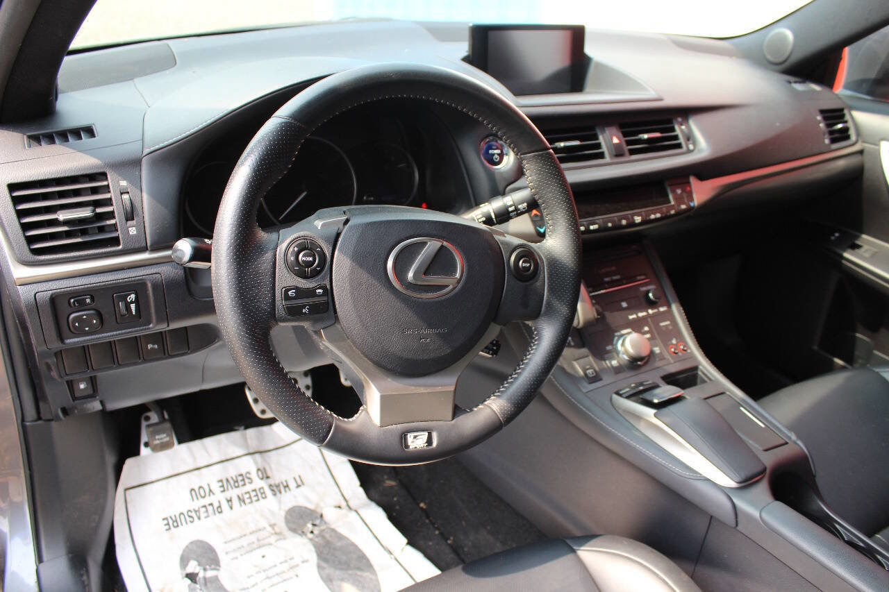 Used 2014 Lexus CT 200h image 9