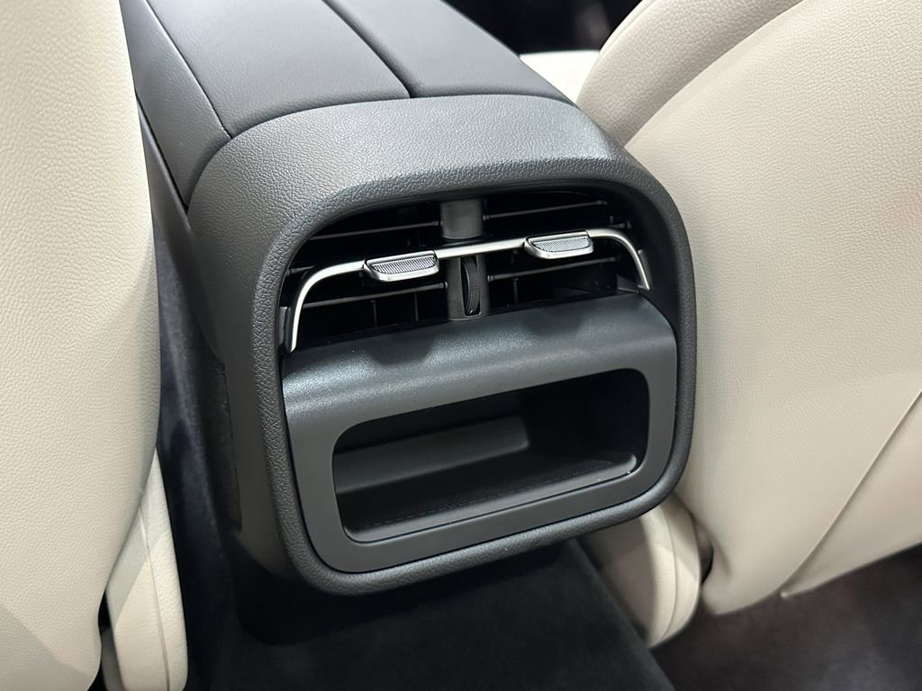 New 2026 Mercedes-Benz E 350 4MATIC Sedan image 28