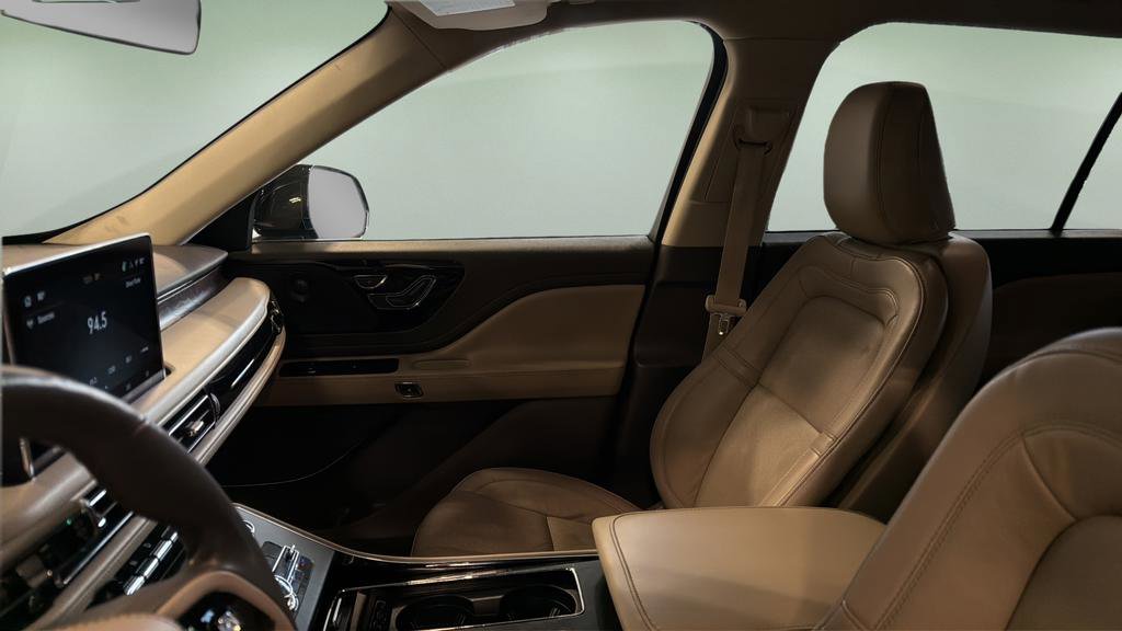Used 2022 Lincoln Aviator Reserve w/ Equipment Group 201A image 13