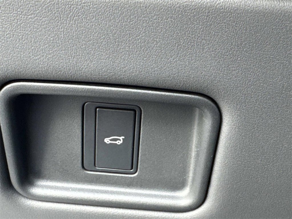 Used 2023 Land Rover Range Rover SE image 30