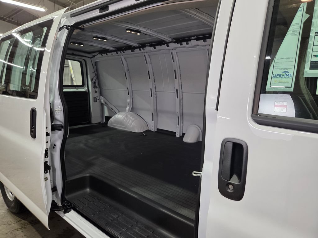 New 2025 Chevrolet Express 3500 Extended w/ Driver Convenience Package RWD image 17