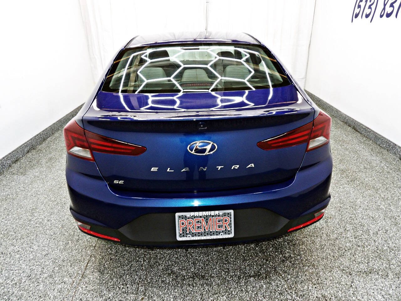 Used 2019 Hyundai Elantra SE FWD image 5