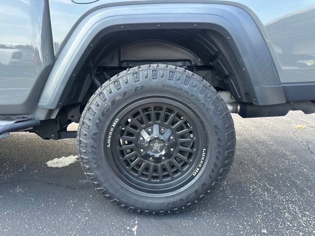 Used 2021 Jeep Gladiator Sport AWD/4WD image 12