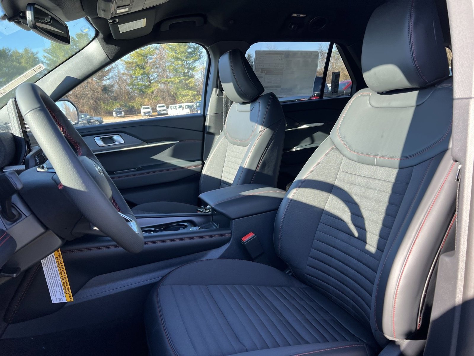 New 2026 Ford Explorer ST-Line w/ ST-Line Street Pack image 13