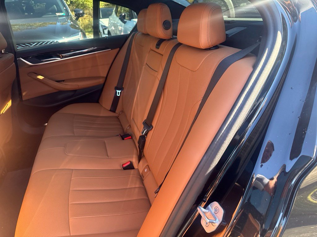 Used 2023 BMW 530i xDrive w/ Convenience Package AWD/4WD image 13