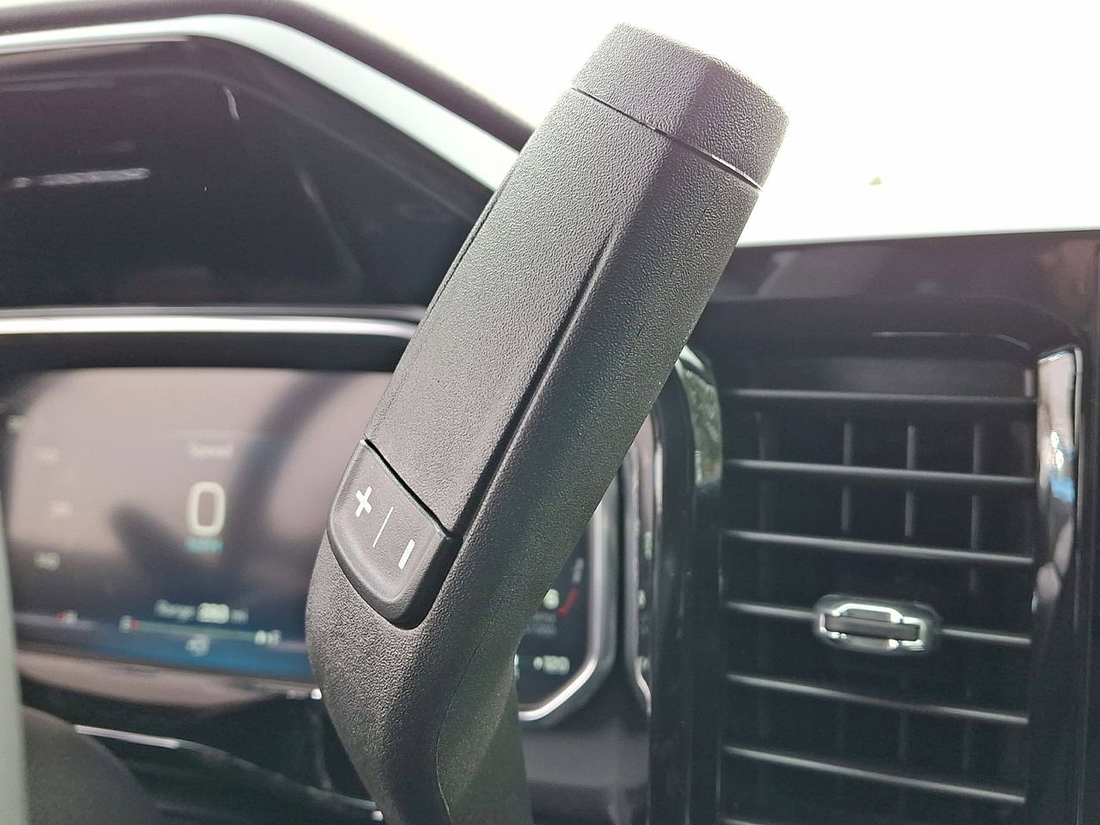 New 2026 Chevrolet Silverado 1500 LT w/ Z71 Off-Road Package image 15