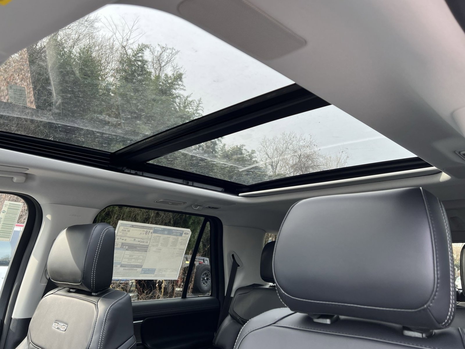 New 2025 Ford Expedition Platinum w/ Driver's Package image 24