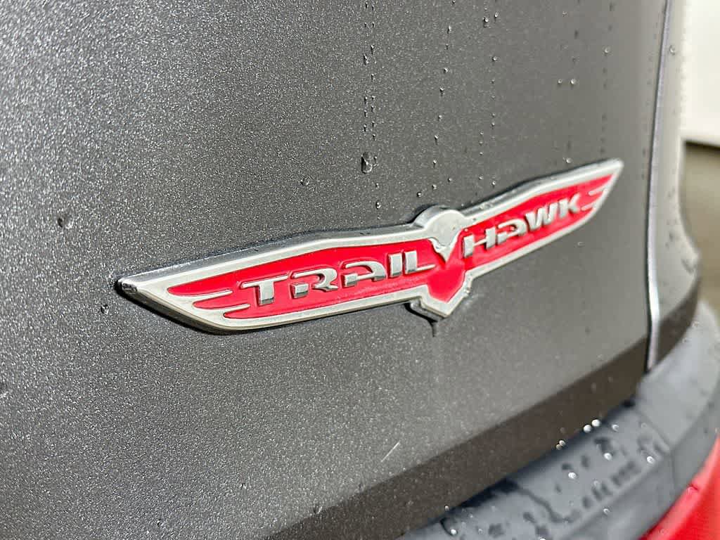 Used 2015 Jeep Cherokee Trailhawk w/ Comfort/Convenience Group AWD/4WD image 7