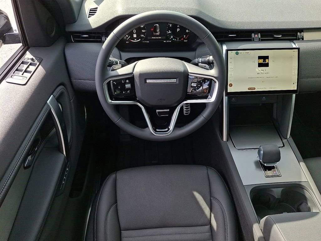 New 2026 Land Rover Discovery Sport Landmark image 7