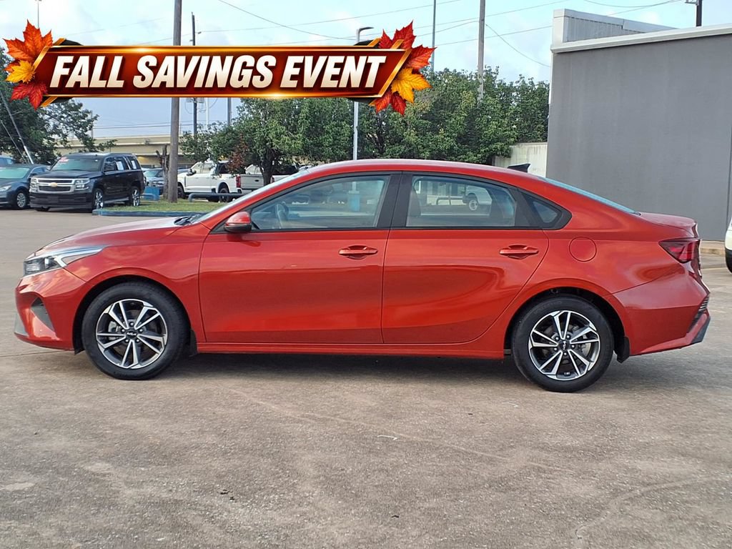 Used 2023 Kia Forte LXS w/ LXS Technology Package FWD image 5