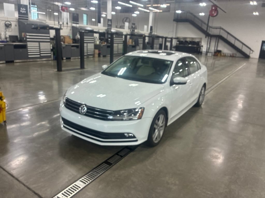 Used 2017 Volkswagen Jetta SEL FWD image 4