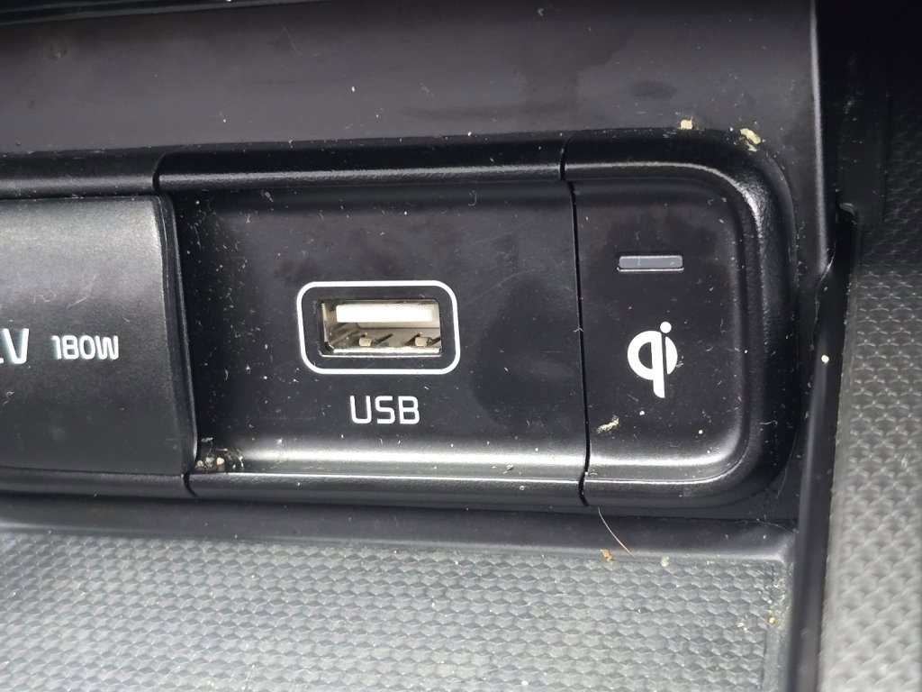 Used 2022 Kia Stinger GT-Line w/ Sun & Sound Package image 5