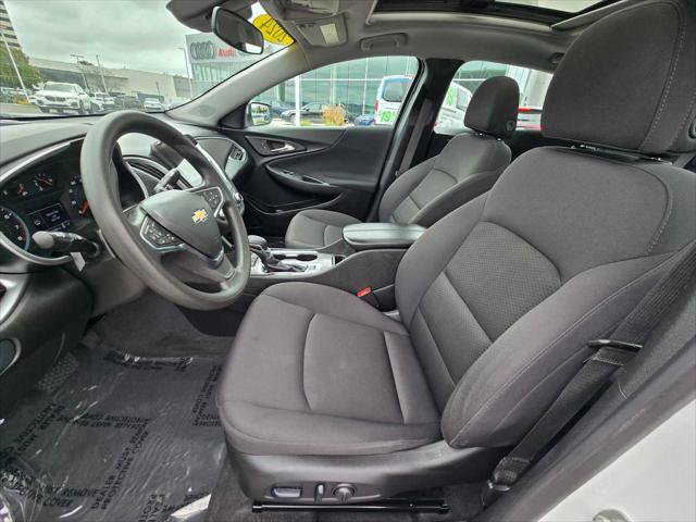 Used 2024 Chevrolet Malibu LT FWD image 19