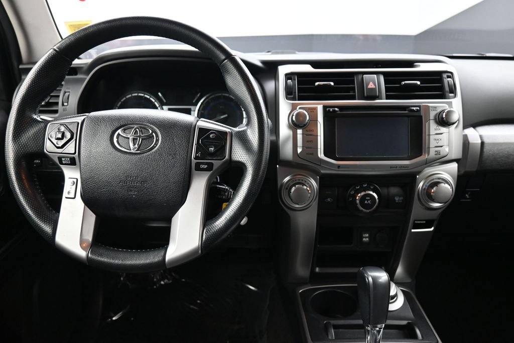 Used 2016 Toyota 4Runner SR5 AWD/4WD image 19
