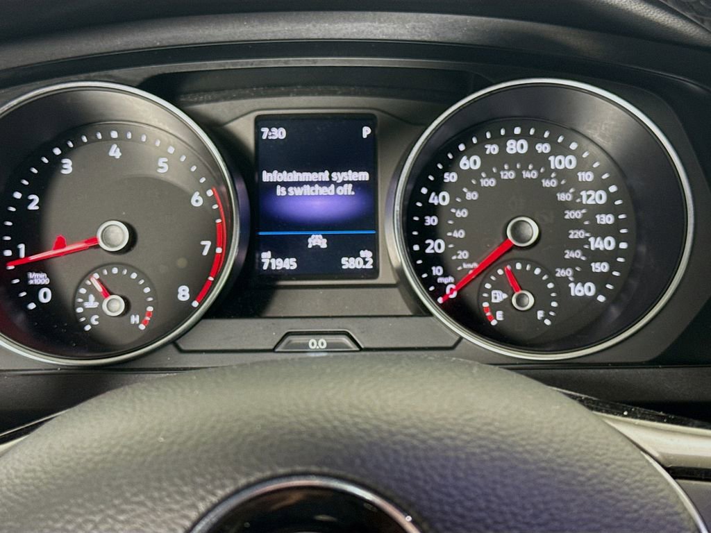 Used 2020 Volkswagen Tiguan SE R-Line image 9