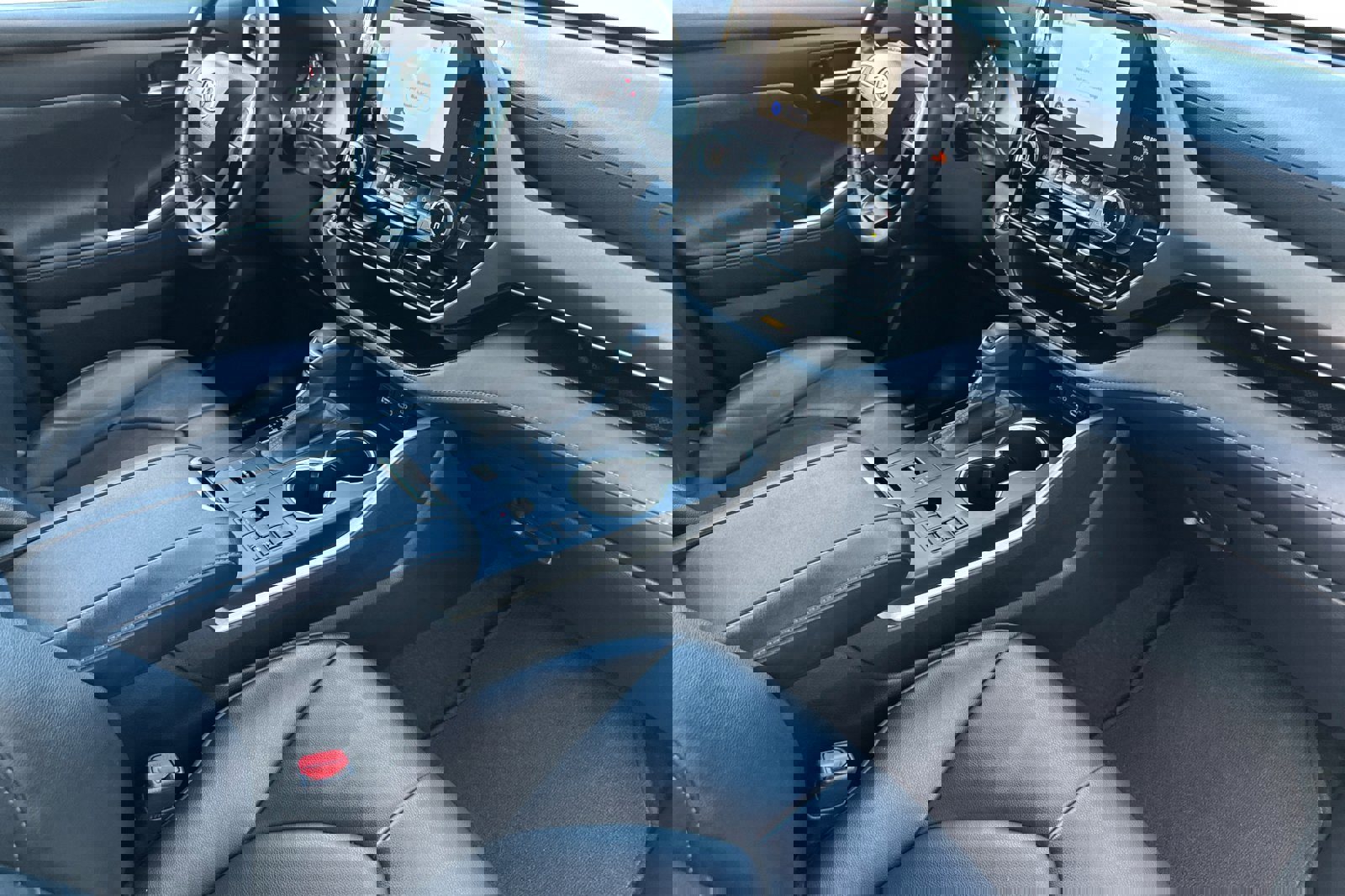 Used 2023 Toyota Highlander XLE image 22