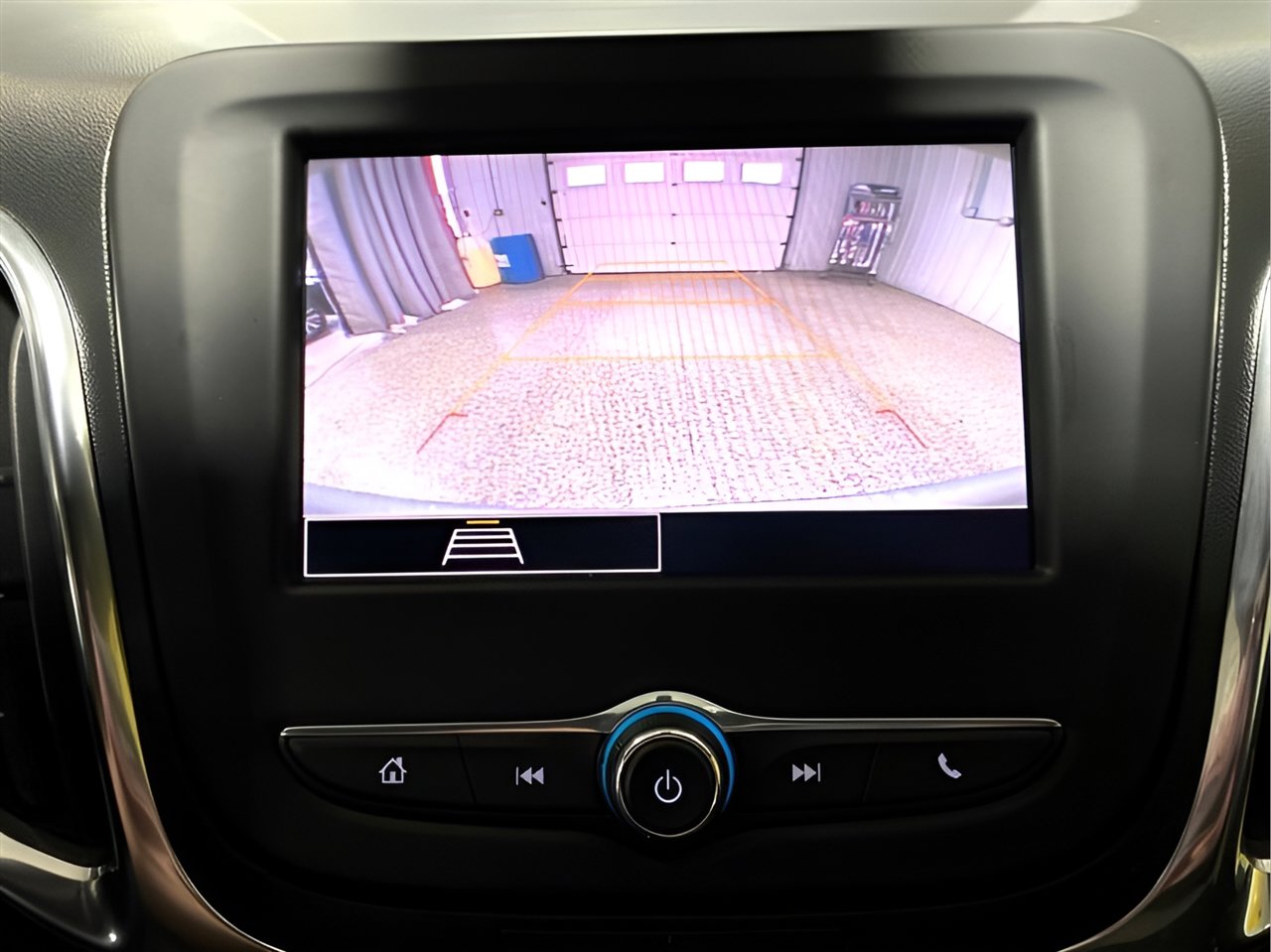 Used 2022 Chevrolet Equinox LT w/ Driver Convenience Package image 14