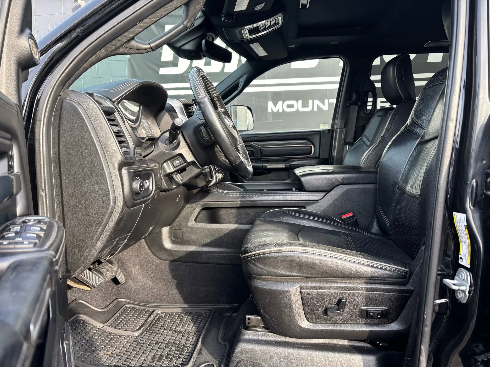 Used 2020 RAM 3500 Limited image 17