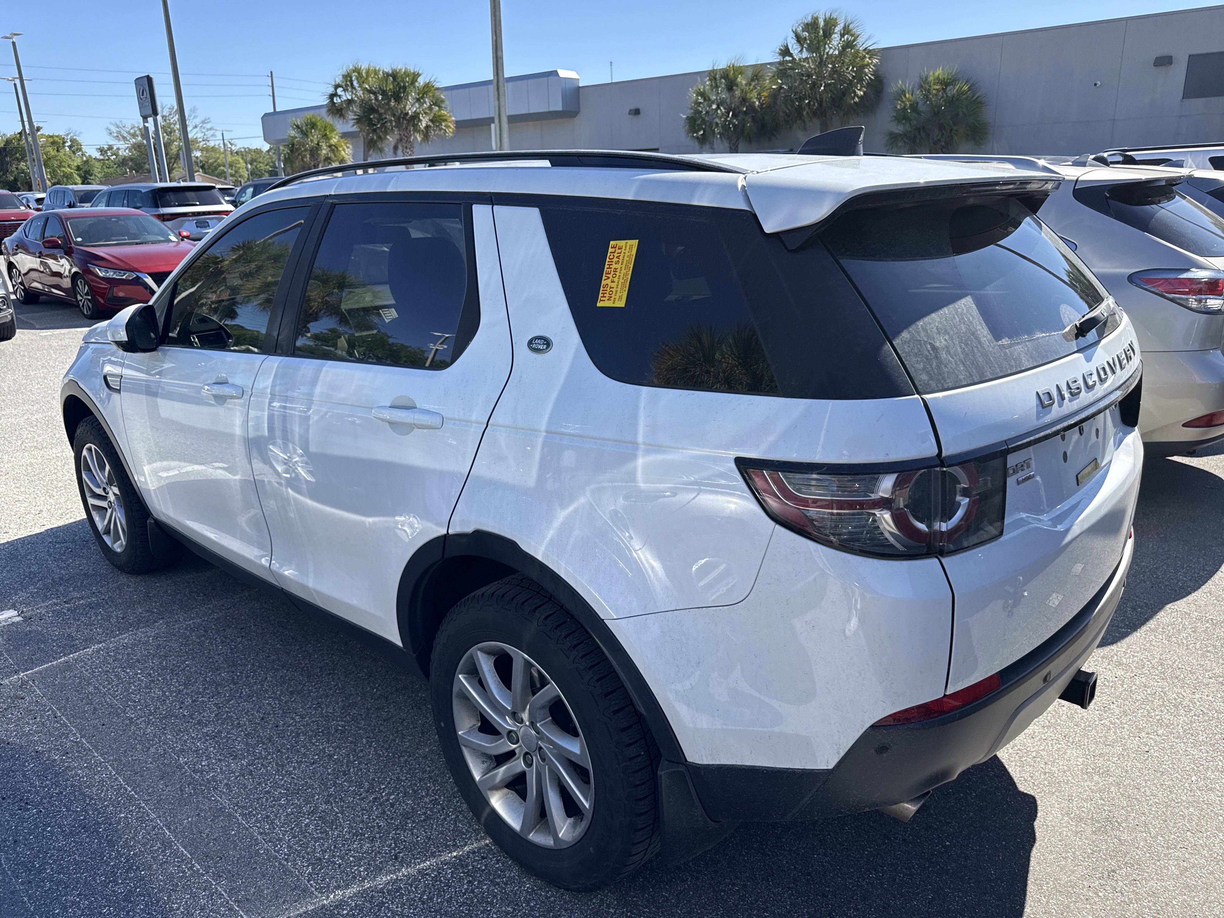 Used 2018 Land Rover Discovery Sport HSE image 3