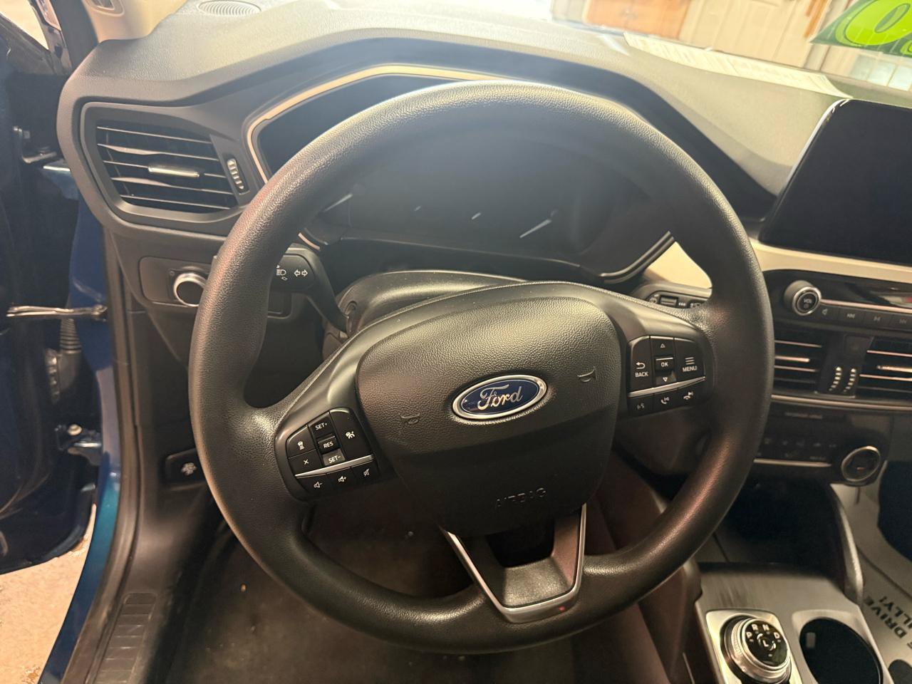 Used 2020 Ford Escape SE FWD image 13
