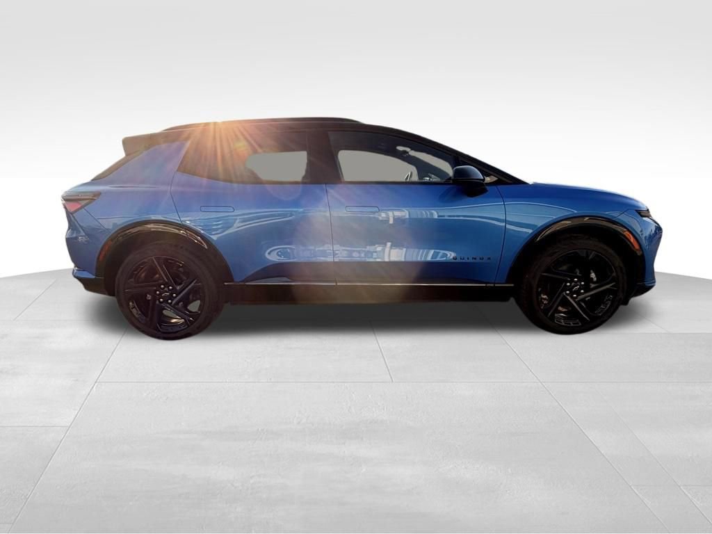 Used 2025 Chevrolet Equinox EV RS image 8