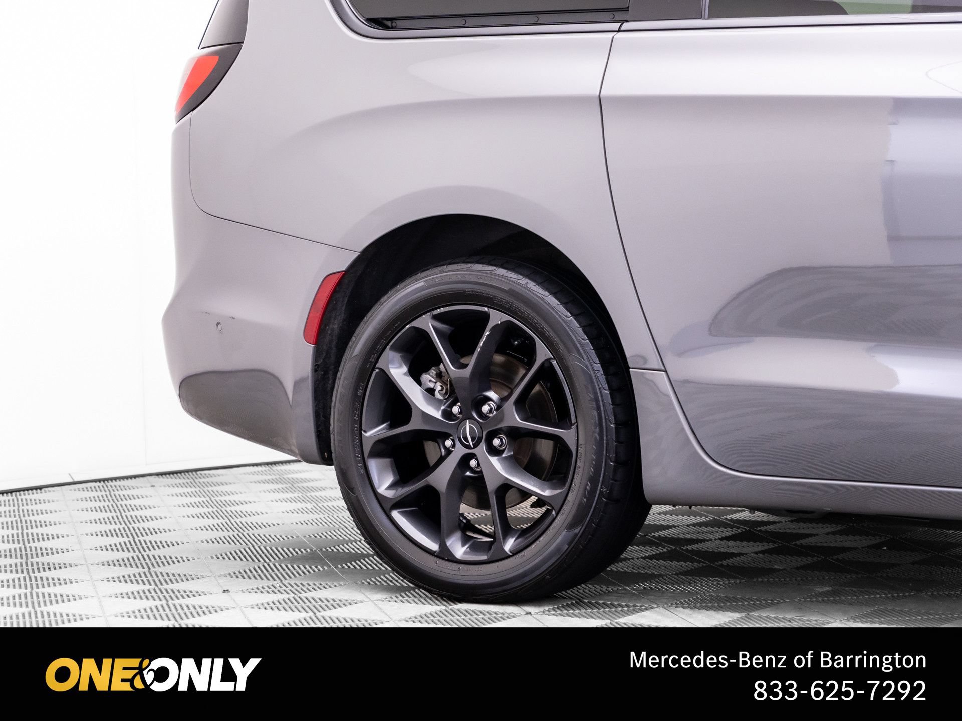 Used 2021 Chrysler Pacifica Touring-L w/ Premium & Safety Sphere Group AWD/4WD image 35
