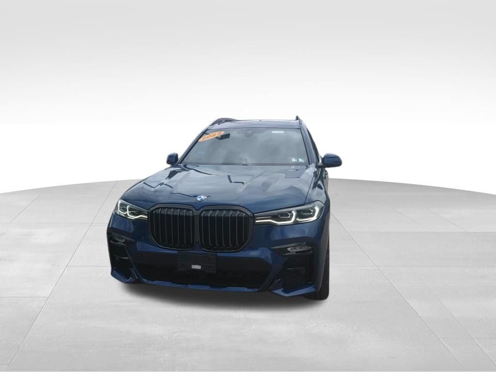 Used 2022 BMW X7 xDrive40i w/ M Sport Package AWD/4WD image 2
