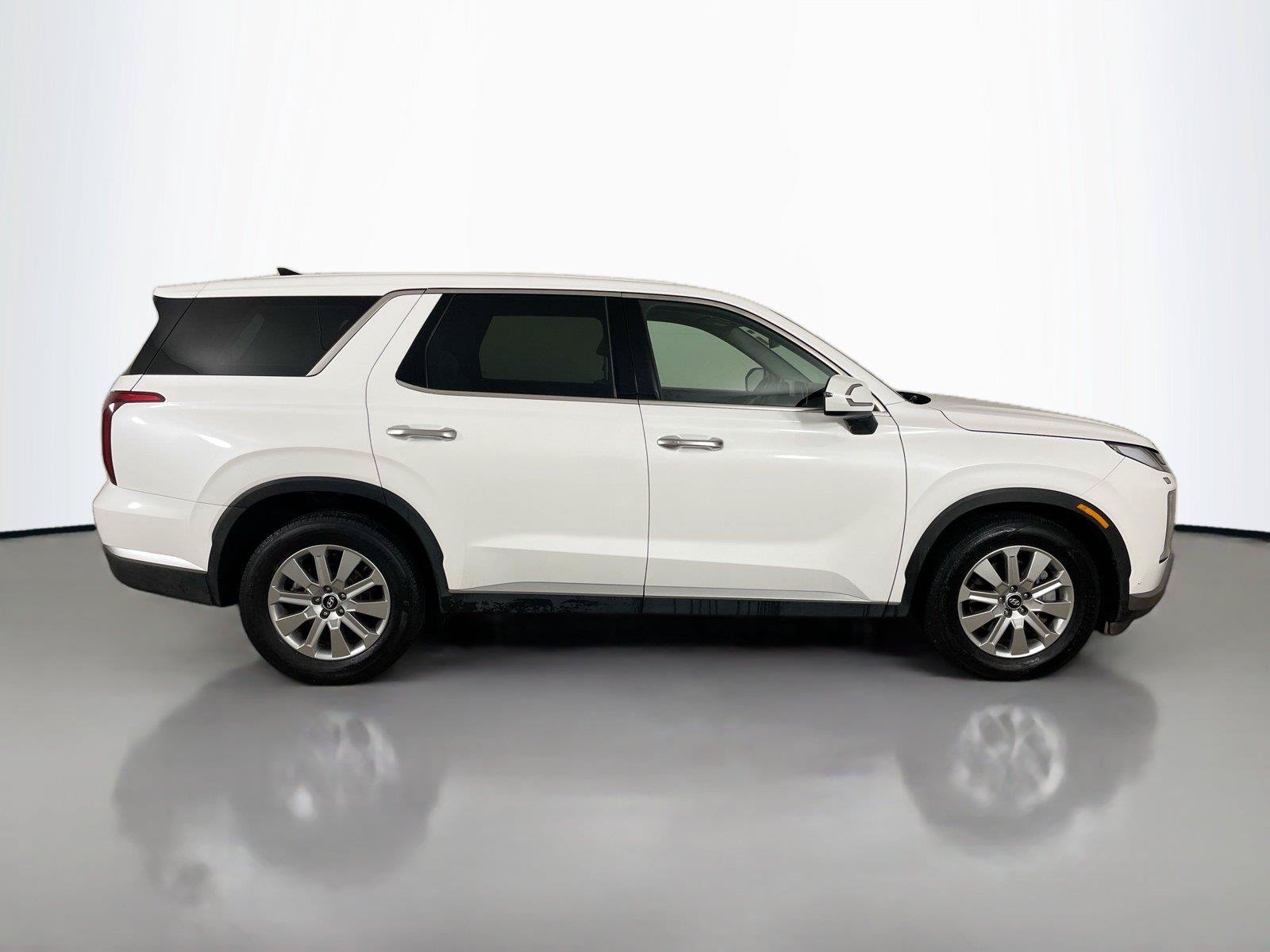 Used 2023 Hyundai Palisade SE AWD/4WD image 16