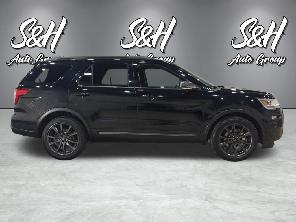 Used 2018 Ford Explorer XLT w/ XLT Appearance Package image 24