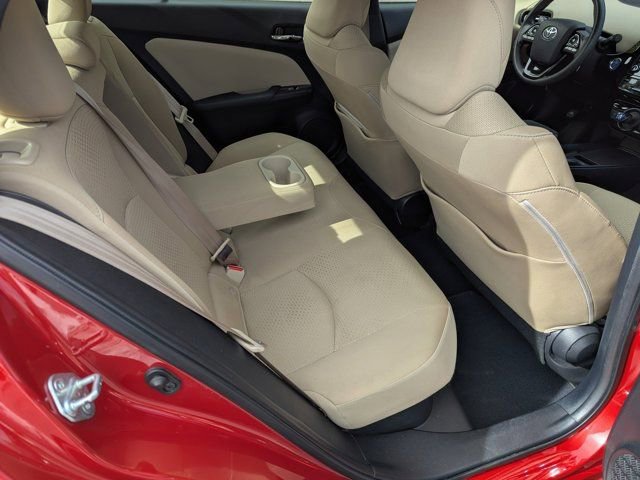 Used 2022 Toyota Prius LE image 14