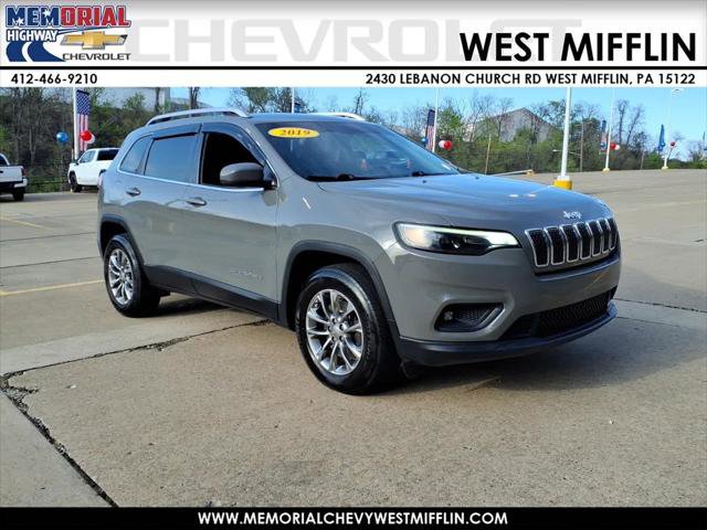 Used 2019 Jeep Cherokee Latitude Plus w/ Comfort/Convenience Group AWD/4WD image 1