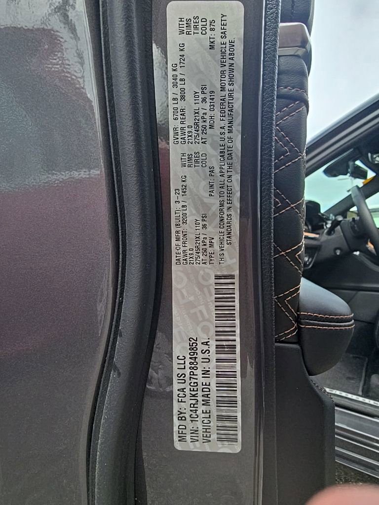 Used 2023 Jeep Grand Cherokee L Summit image 14