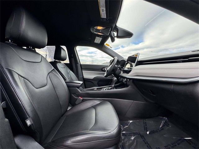 Used 2023 Jeep Compass Limited image 14