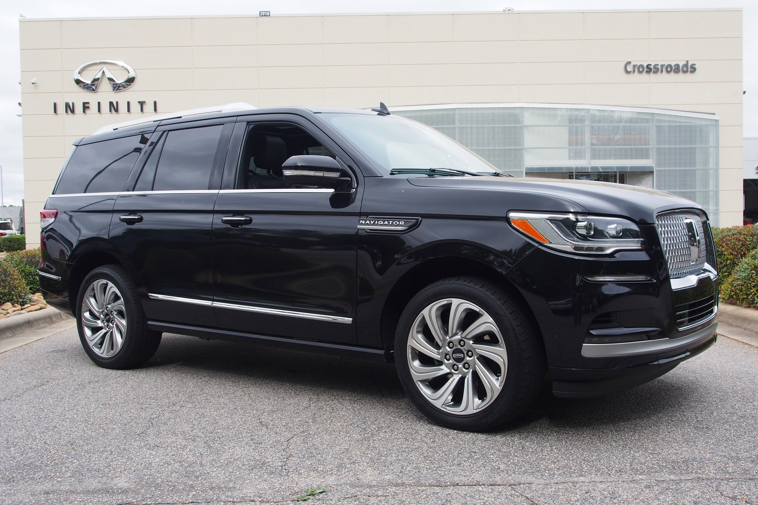 Used 2024 Lincoln Navigator Premiere