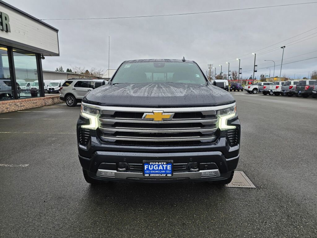 Used 2023 Chevrolet Silverado 1500 High Country w/ Technology Package AWD/4WD image 3