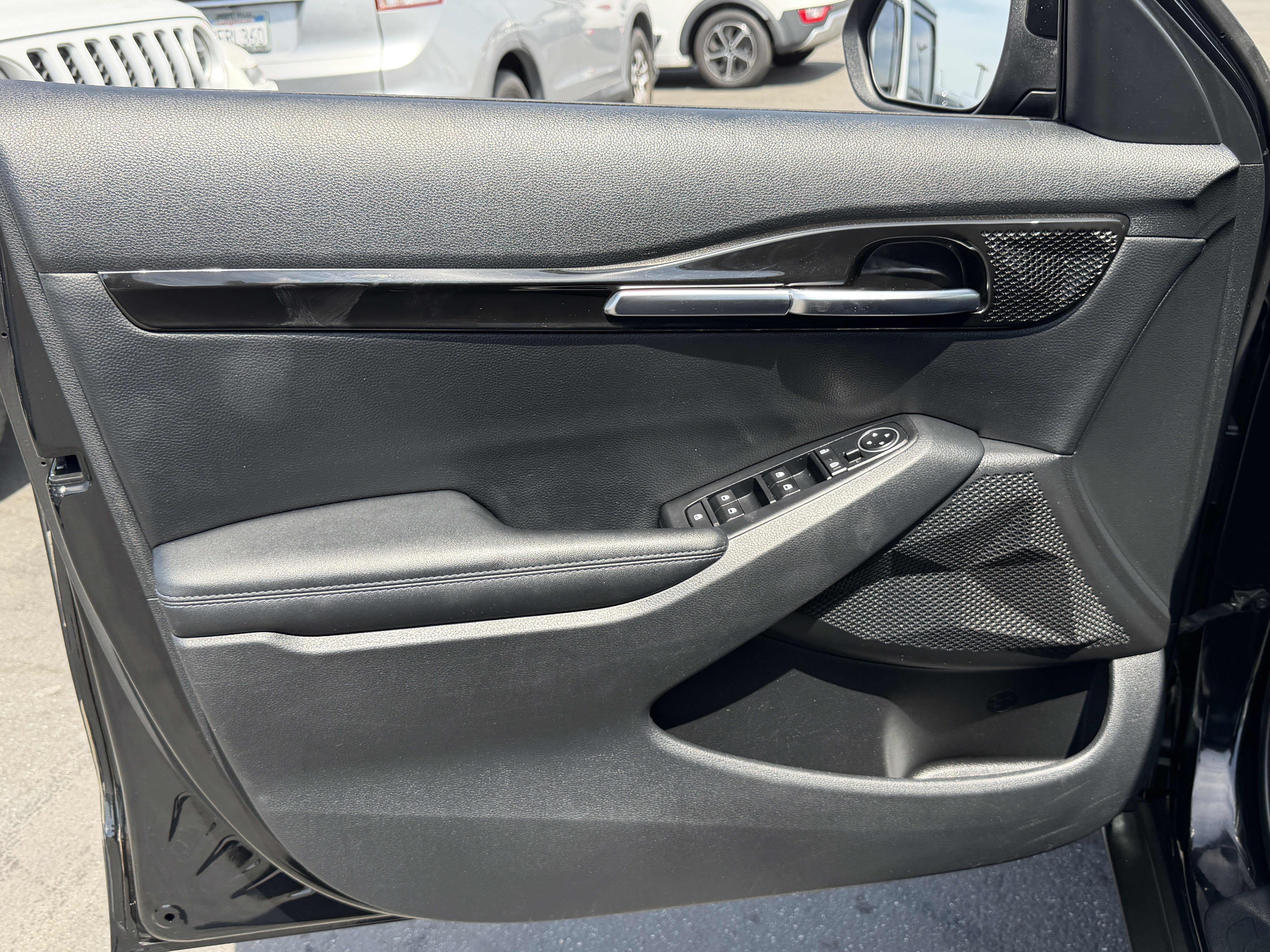 Used 2023 Kia Seltos S FWD image 13