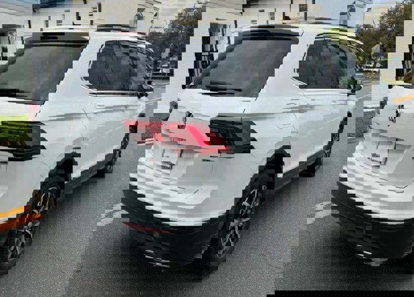 Used 2019 Volkswagen Tiguan SE w/ Panoramic Sunroof Package image 7